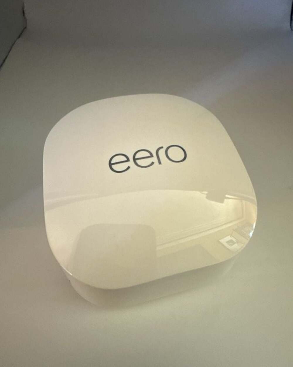 eero 6+ Mesh Dual Band Wi-Fi 6 Router (Model R010001)